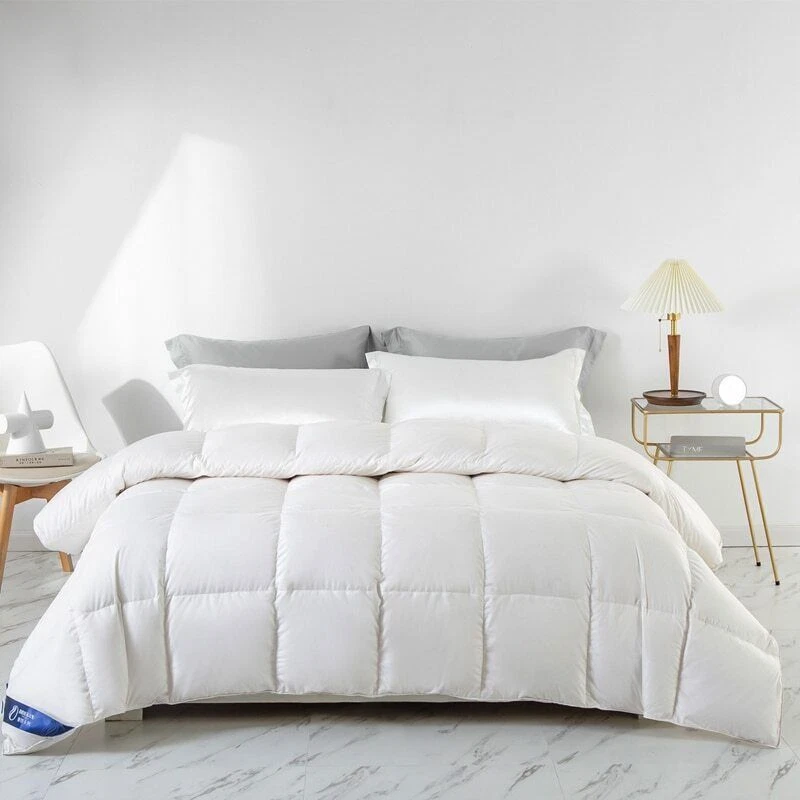 Thick white online blankets