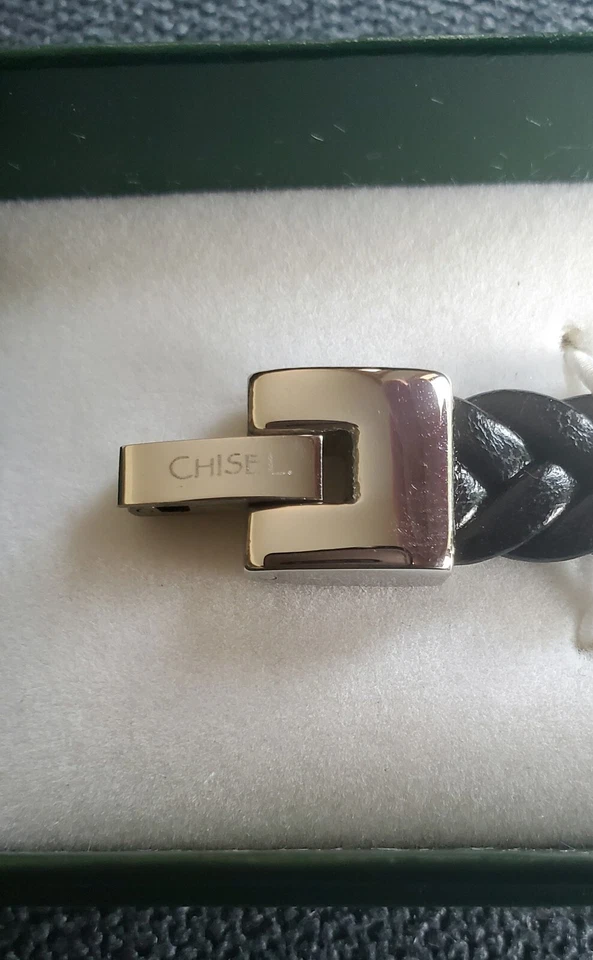 Pulsera Cincel Acero Inoxidable Cuero Negro 8.5 pulgadas Con Caja Joyeros Seffan Foto 2 de 4