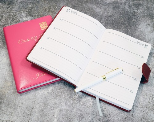 Personalisiertes maßgeschneidertes Premium 5 Jahre Tagebuch-Organizer | goldgeprägtes Geschenk - Bild 4 von 10