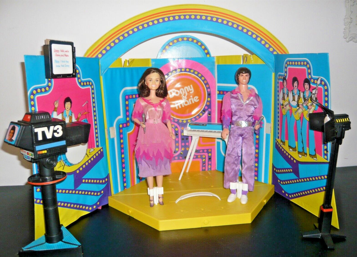 DONNY AND MARIE OSMOND 70s TV SHOW STAGE PLAYSET, DOLLS, W