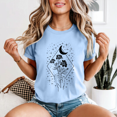 Mystical Celestial Botanical Damen Grafik T-Shirt Hand Mond Design