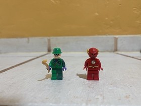 LEGO DC Comics Super Heroes: Batman: the Riddler Chase (76012) Used