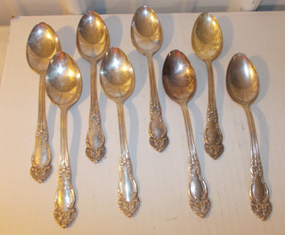 VINTAGE Reed & Barton Silverplate Tiger Lily Festivity 8 OVAL SOUP SPOONS