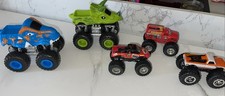 Hot Wheels Monster Truck Jam Travis  Pastrana 199 Red 1:64 + Dino lot