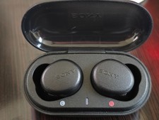 Sony WF-XB700 w/ Carrying Case, Black