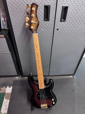 VINTAGE 1980s HONDO FAME SERIES 830 PRECISION-STYLE BASS