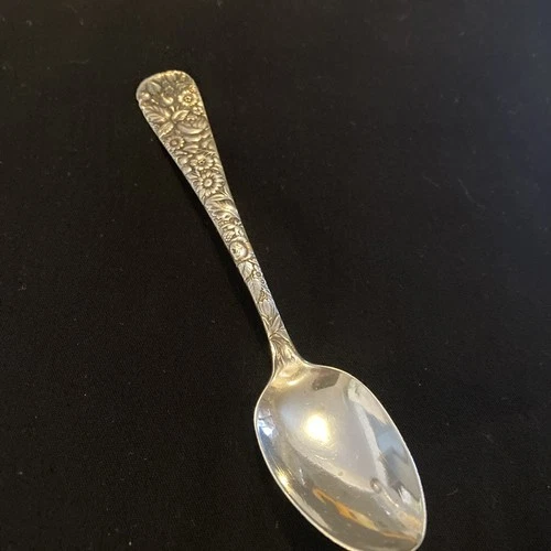 Antique Lunt STERLING Silver Floral Teaspoon - Ornate Art Nouveau - 22g -“L”