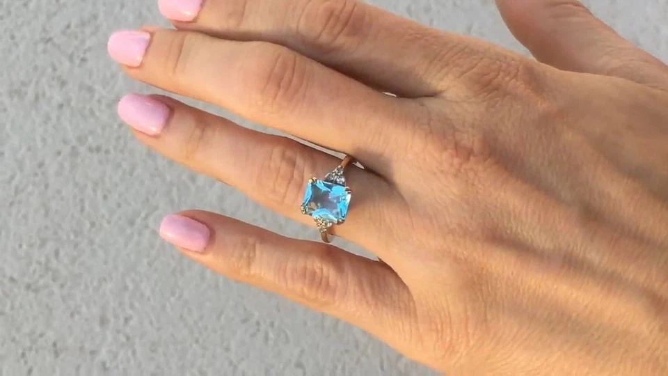 Anillo de compromiso de diamantes y aguamarina natural talla esmeralda de 3,40 quilates de oro amarillo de 14 k Foto 3 de 4