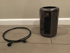 Apple Mac Pro (Quad-Core Xeon E5) Silver A1481 Works And is in Good Condition