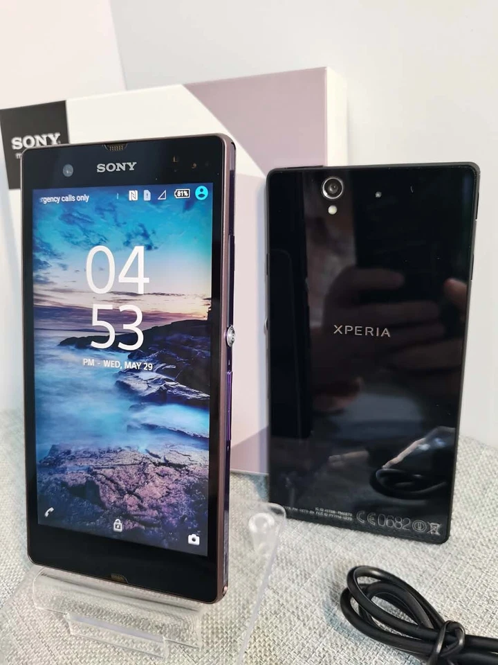 Sony Xperia Z Android 4G 16GB storage, microSDXC Unlocked Smartphone C6603 - Image 4 of 4
