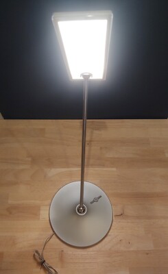 Humanscale Horizon Silver desk lamp ergonomic  thin-film LED tech 7  settings