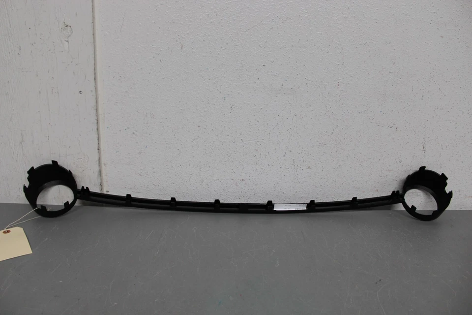 2001 2005 VOLKSWAGEN BEETLE FRONT BUMPER FOG LIGHT TRIM Foto 4 de 4