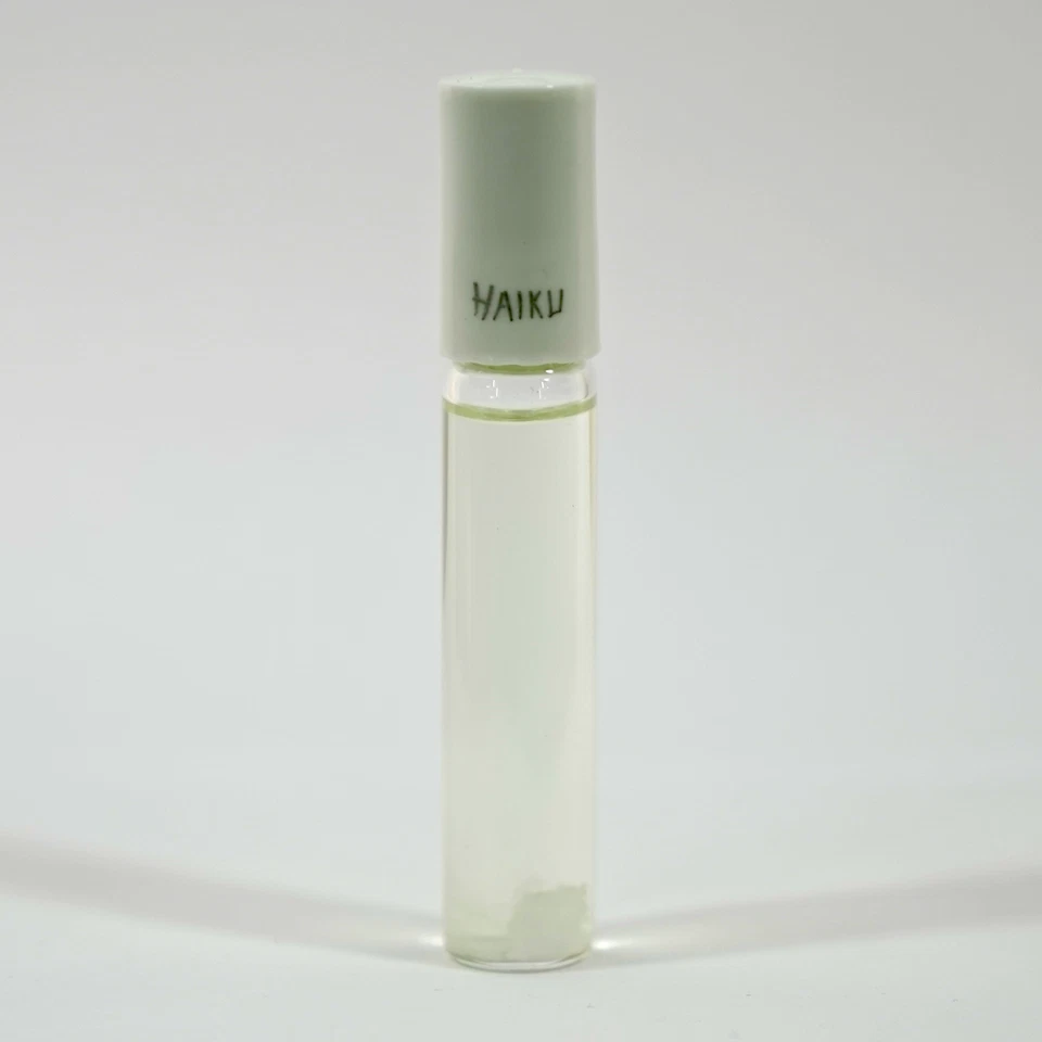 Perfume de mujer Haiku - Rollo tamaño viaje (0,23 oz / 7 ml) Foto 4 de 4