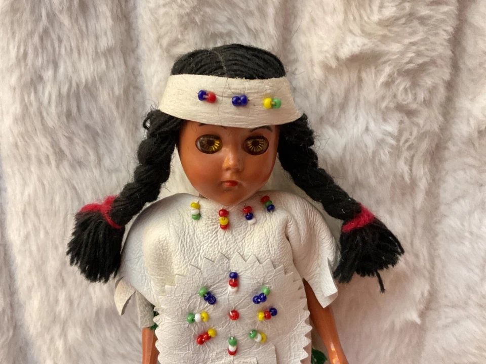 "Muñeca india americana 1958 vintage rara 8"" traje de cuero original/hecha en Alemania" Foto 4 de 4
