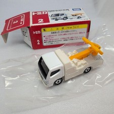 Tomica Mitsubishi Fuso Canter Tow Truck 2 -TOY CAR-
