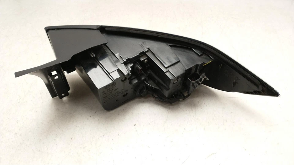 RANGE ROVER EVOQUE PASSENGER TAIL LIGHT LAMP  LEFT Unknown 2016 LAND ROVER 2015- - Image 4 of 4