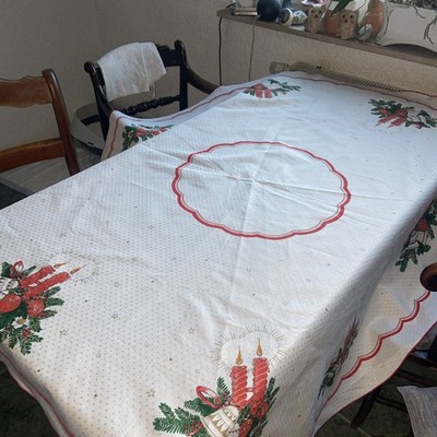OMAS  SCHÖNE WEIHNACHTSDECKE BEDRUCKT WEISS MIT STERNCHEN/KERZEN CA.158 CM RUND
