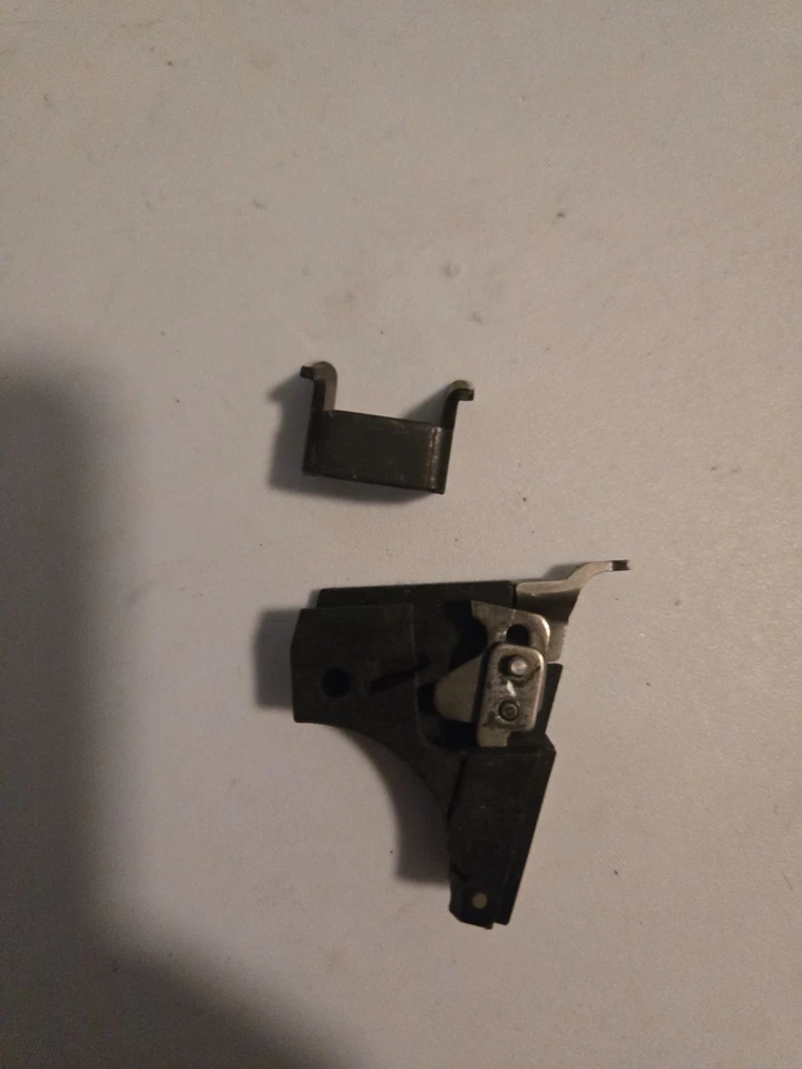 Conjunto de gatillo S&W Sw380 Sigma y piezas de riel trasero OEM Foto 3 de 3