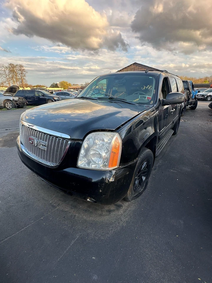 07 08 09 10 11 12 13 14 GMC YUKON XL 1500 Headlamp Assembly Right - Image 2 of 4