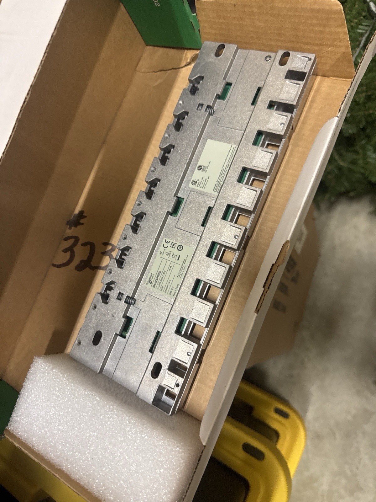 Schneider Electric BMXXBP0600 Modicon M340 6 Slot Backplane NEW”