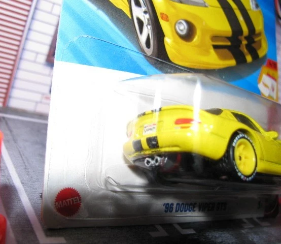 2025 Hot Wheels ЖЕЛТЫЙ '96 Dodge Viper GTS, с заменой колес Real Riders - Изображение 3 из 4