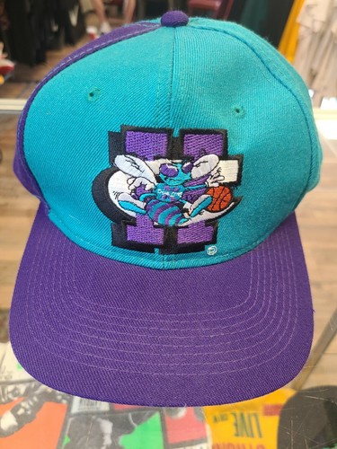 Charlotte Hornets 1990s Script Gem