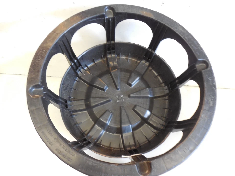 Держатель корпуса запасной шины заднего багажника Mercedes Benz 2108980307 W210 E320 E430 E55 - Изображение 2 из 4