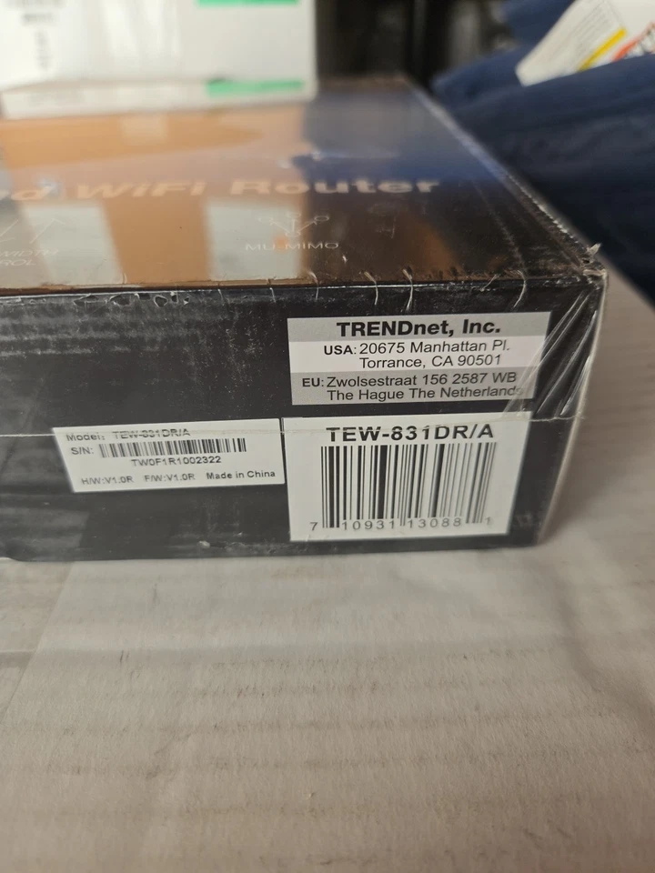 TRENDNet AC1200 Dual Band WiFi Router TEW-831DR New Sealed 300 Mbps - Image 2 of 2