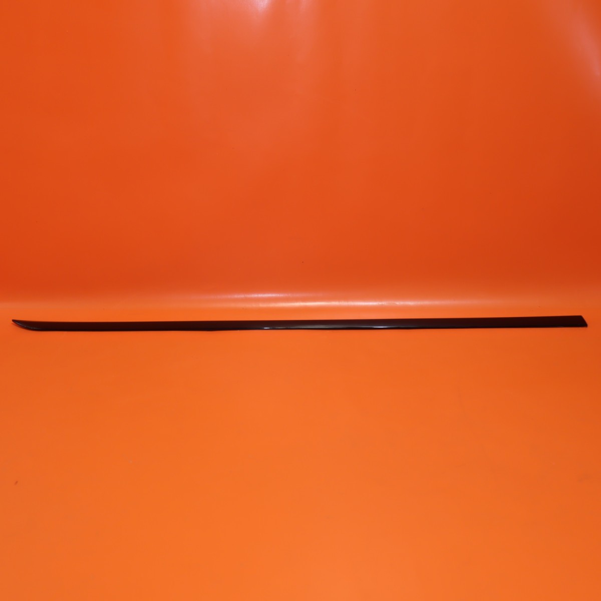 Bentley Bentayga 2016-2018 Front Left Body side trim P/N 36A853189