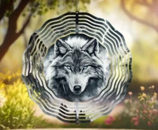 Wolf metal wind spinners