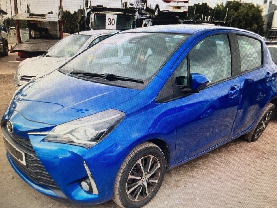 Toyota Yaris Hybrid Ebay
