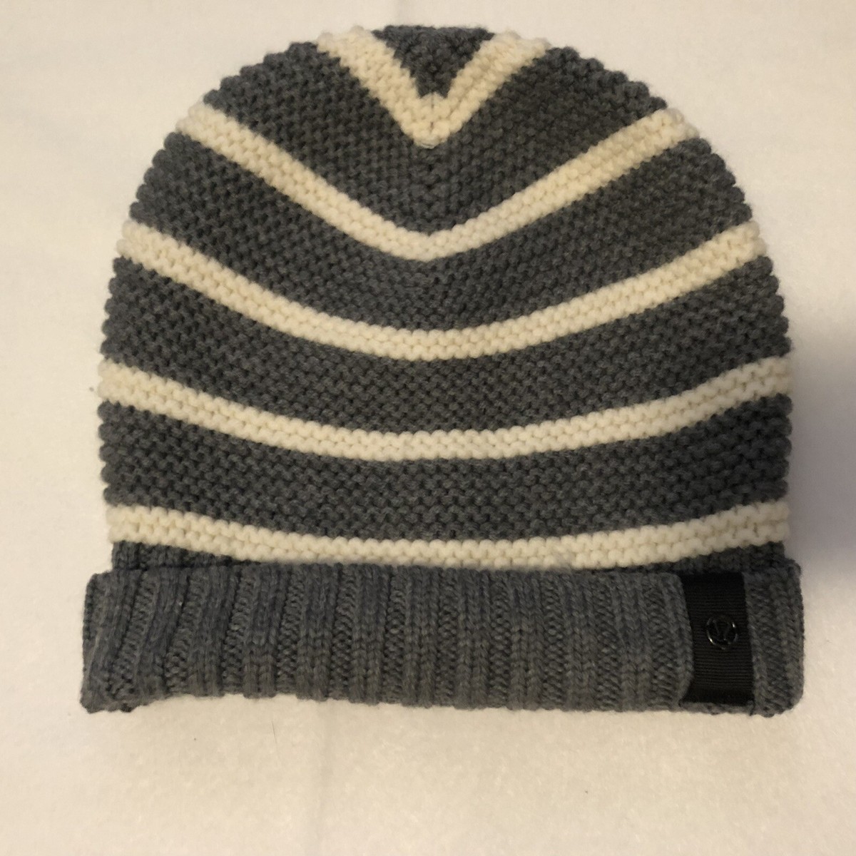 Lululemon Striped Knit Beanie Gray/Ivory O/S | eBay display picture 1