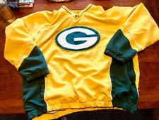 Green Bay Packers NFL G-III Apparel Football V Neck Green Gold Pullover Large L