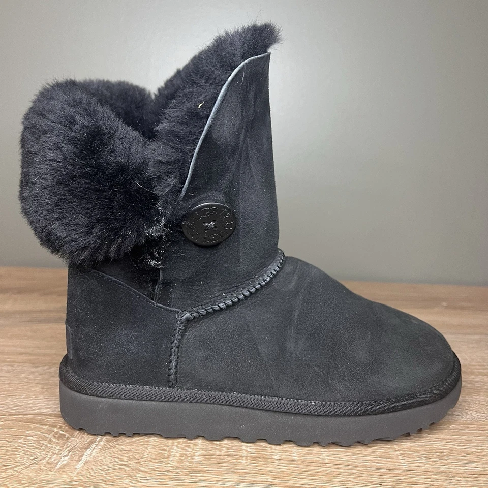 Botas UGG Bailey Button II para mujer - negras - talla 7 Foto 2 de 4