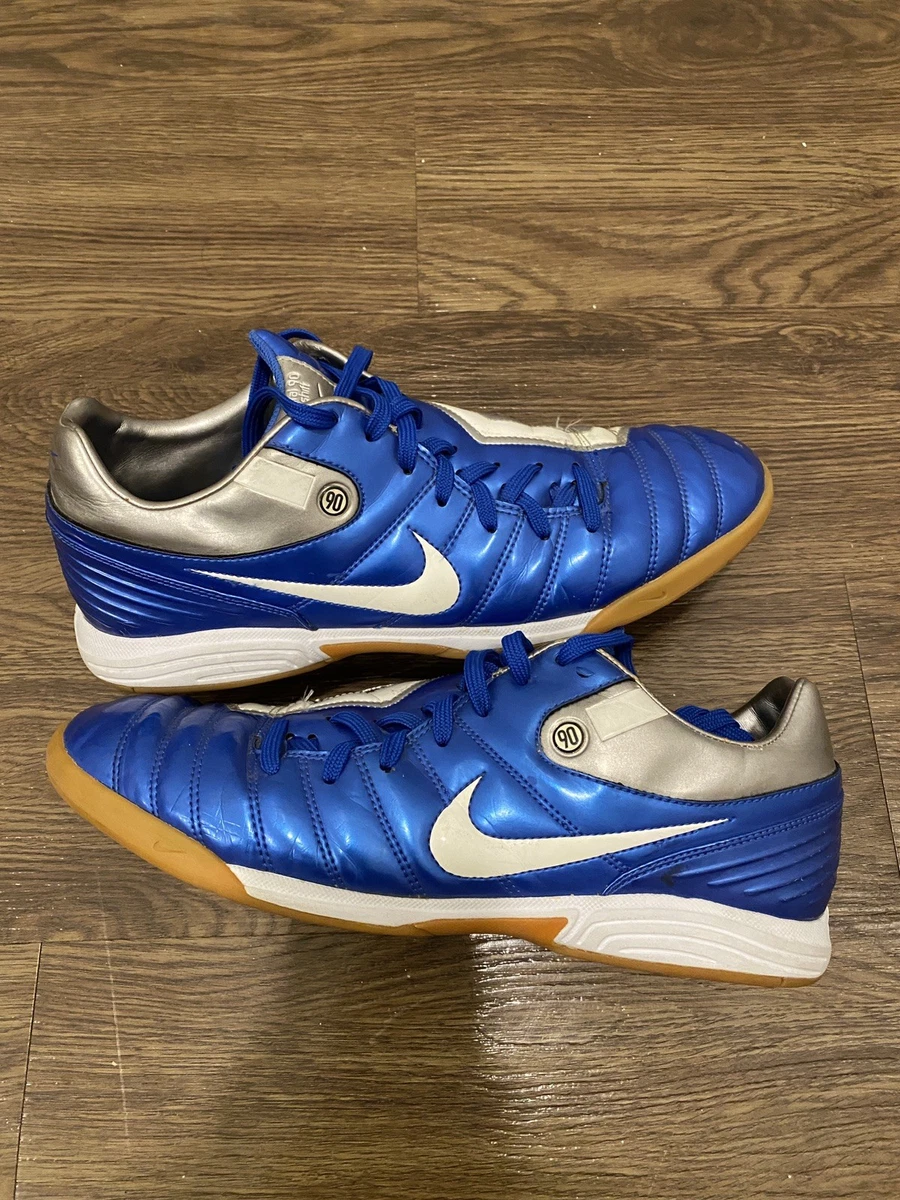 Vintage Nike Total 90 Shoot IC Football Boots 2006 Blue gum bottom