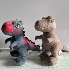Jurassic World Dominion 6  Plush Dinosaurs    T-Rex Carnotsauras lot
