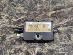 MERCEDES-BENZ SL R230 Antennenverstärker  A2308201889 5.50 Petrol 34633135