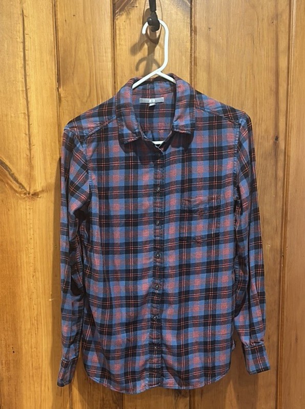 Uniqlo Women’s Flannel Long Sleeved Button Down Size M