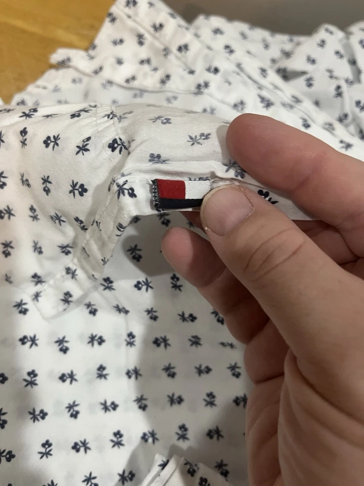 Tommy Hilfiger Navy Blue Small Flowers White Full Sheet Set 4pc - Image 3 of 4