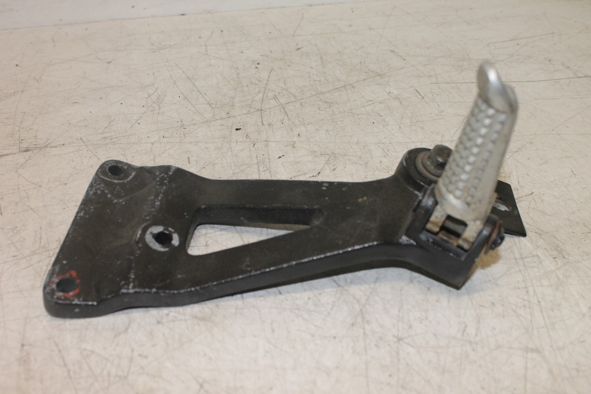 JJ品 1988-89 Suzuki GSXR 750 Slingshot OEM Left Rear Passenger Peg