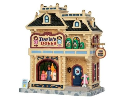 Lemax 55016 Darlas Dolls Darlas Puppen LED Lichthaus Caddington Village NEU