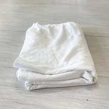 COST PLUS WORLD MARKET White Buffet Rectangular 60in x 90in Cotton Tablecloth