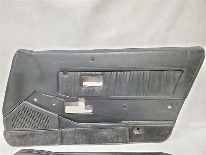 Panel de moldura de puerta interior delantera derecha 2+0 pequeña lágrima OEM 1987 Nissan 300ZX Foto 3 de 4