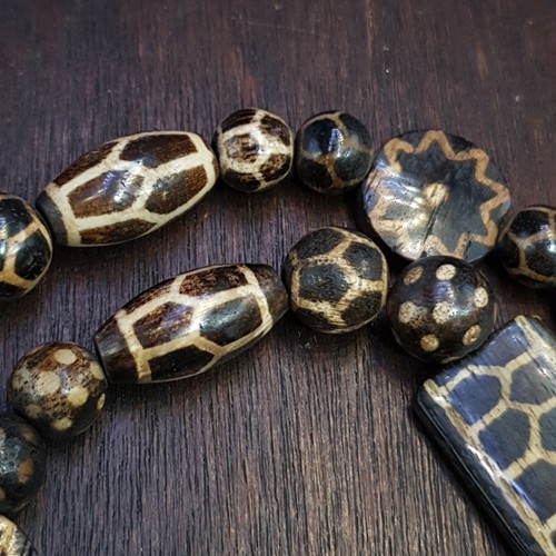 Antique Burmese Pumtek pyu Petrified wood Beaded Necklace - Picture 2 of 13