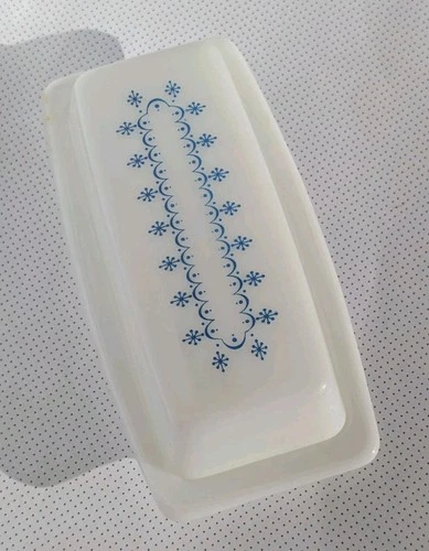 Pyrex Snowflake Garland Butter Dish W/Lid Compatibles 1970's Retro Vintage EUC
