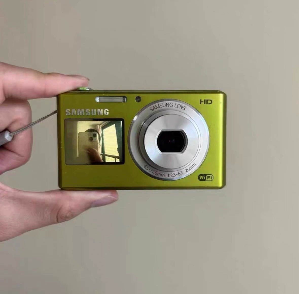 Samsung DV150F Digital Camera WiFi 16.2MP 5x Optical Zoom Dual LCD