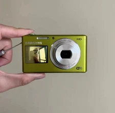 Samsung DV150F Digital Camera WiFi 16.2MP 5x Optical Zoom Dual LCD Screen Green