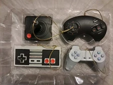 Think Geek Classic Video Game Controllers Christmas Ornament Set. Nintendo Sega