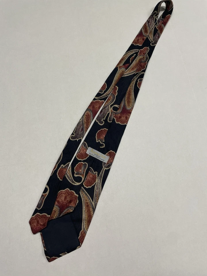 Corbata vintage Aquascutum London 100 % seda 58” largo 3 1/2” ancho usada Foto 3 de 4