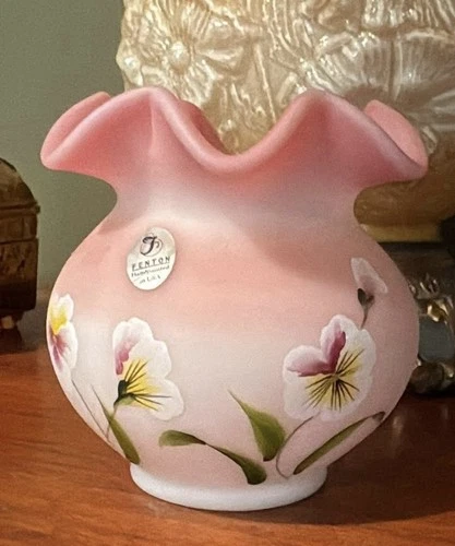 GSE Fenton Art Glass Rosalene Pink Ruffled Hand Painted 2004 Bowl Vase Pretty!